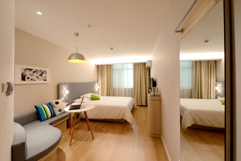 chambre-hote-BAUDUEN-min_hotel_guest_room_new-634601